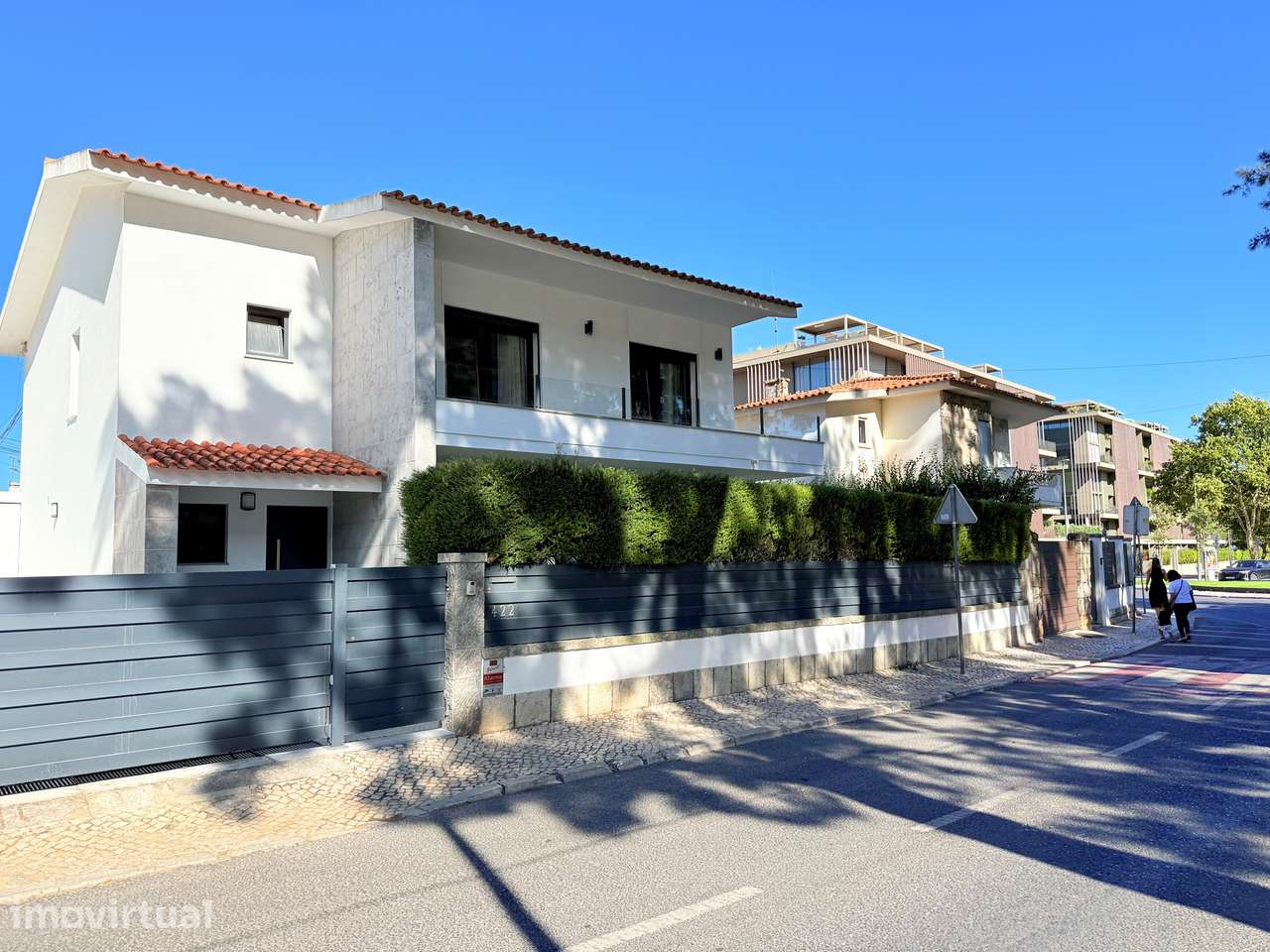 Moradia T4 remodelada com jardim e a 500m do mar, Cascais - Grande imagem: 2/60