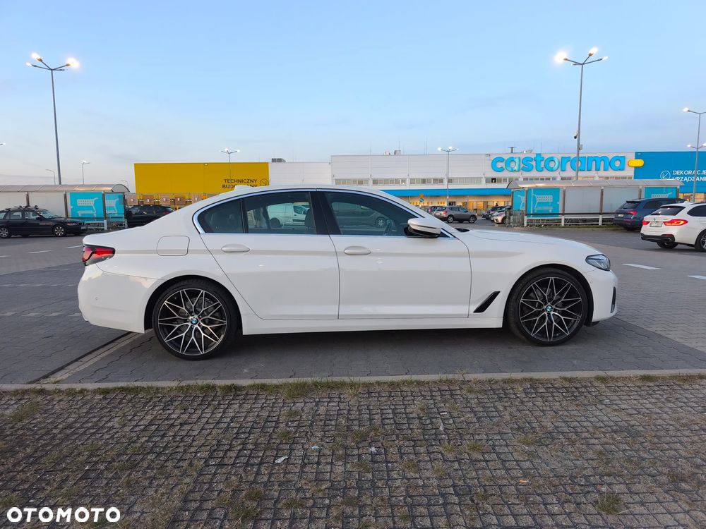 BMW Seria 5 518d mHEV - 5