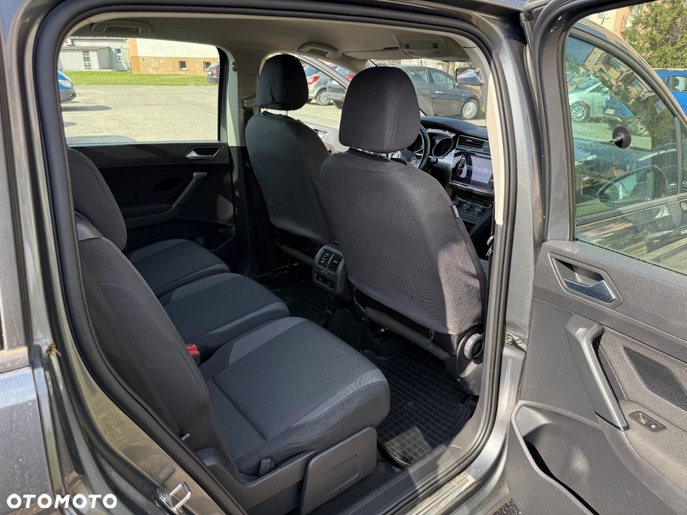 Volkswagen Touran - 14