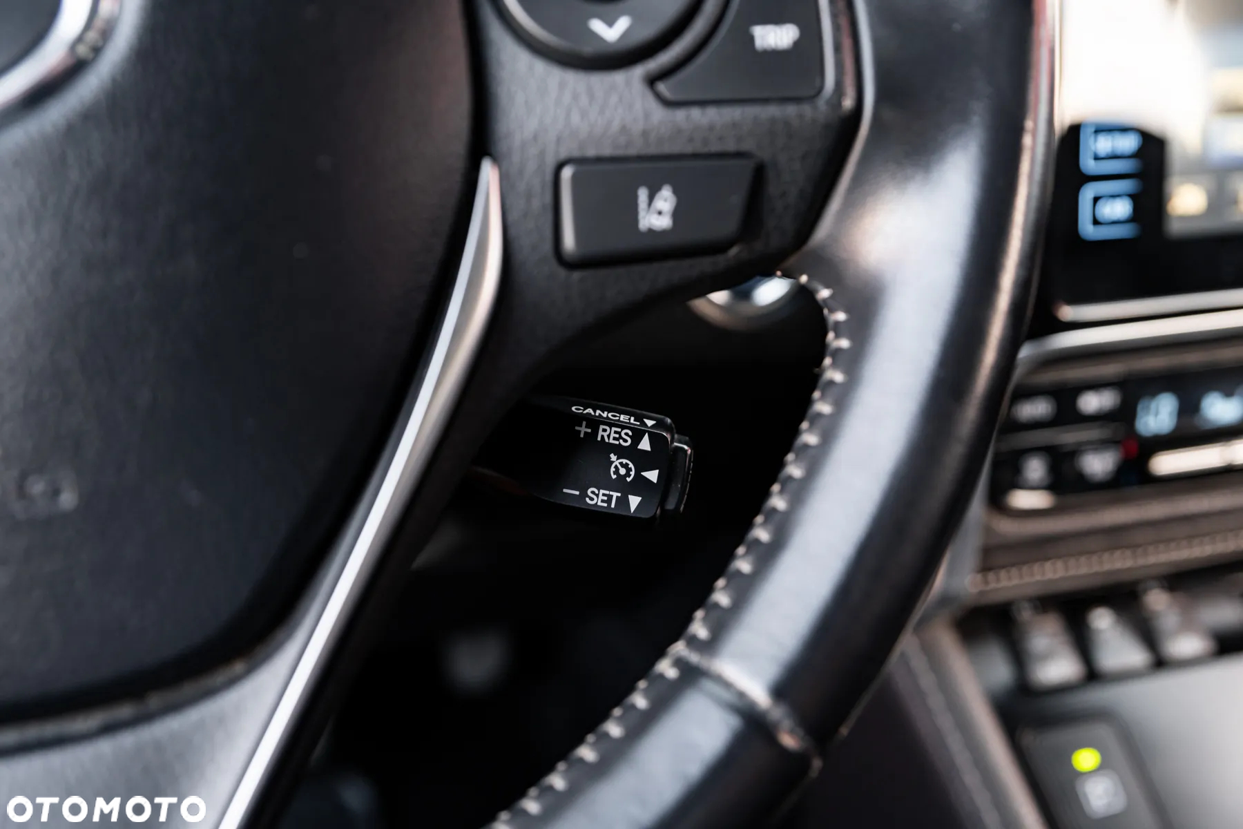 Toyota Auris 1.8 VVT-i Hybrid Automatik Edition S+ - 27