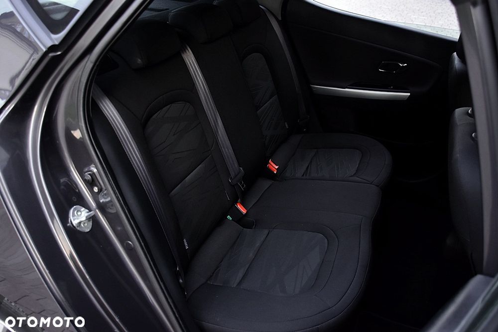 Kia Ceed 1.4 L - 36