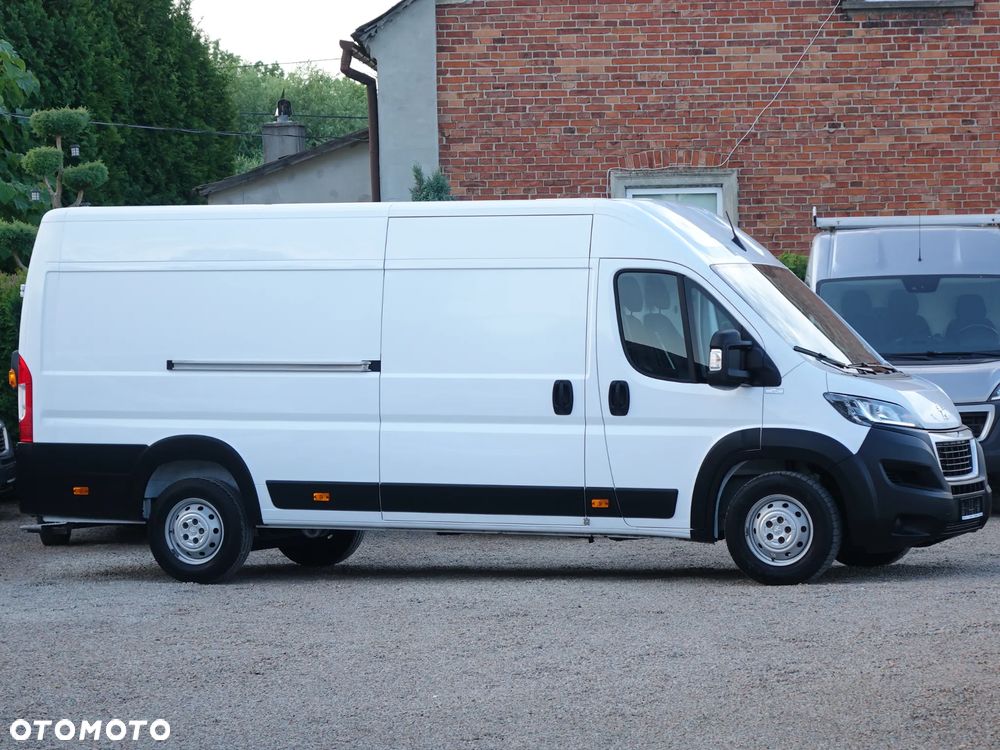 Peugeot Boxer L4H2 rok 2023 najdłuższy furgon 3-osobowy - 1