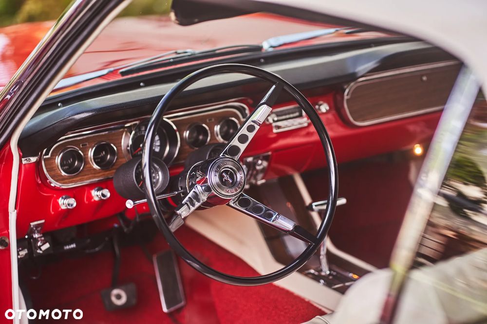 Ford Mustang - 6