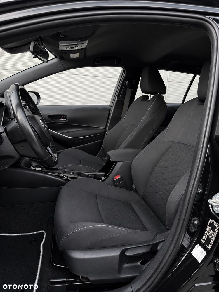 Toyota Corolla - 13