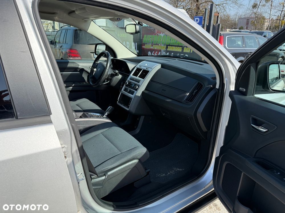 Dodge Journey - 12