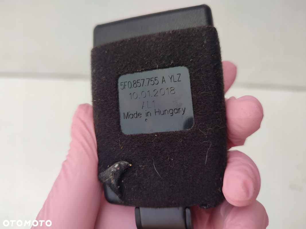 Zapinka pasa lewy przód kierowcy SEAT LEON III LIFT 5F0857755A EU 17-20 - 4