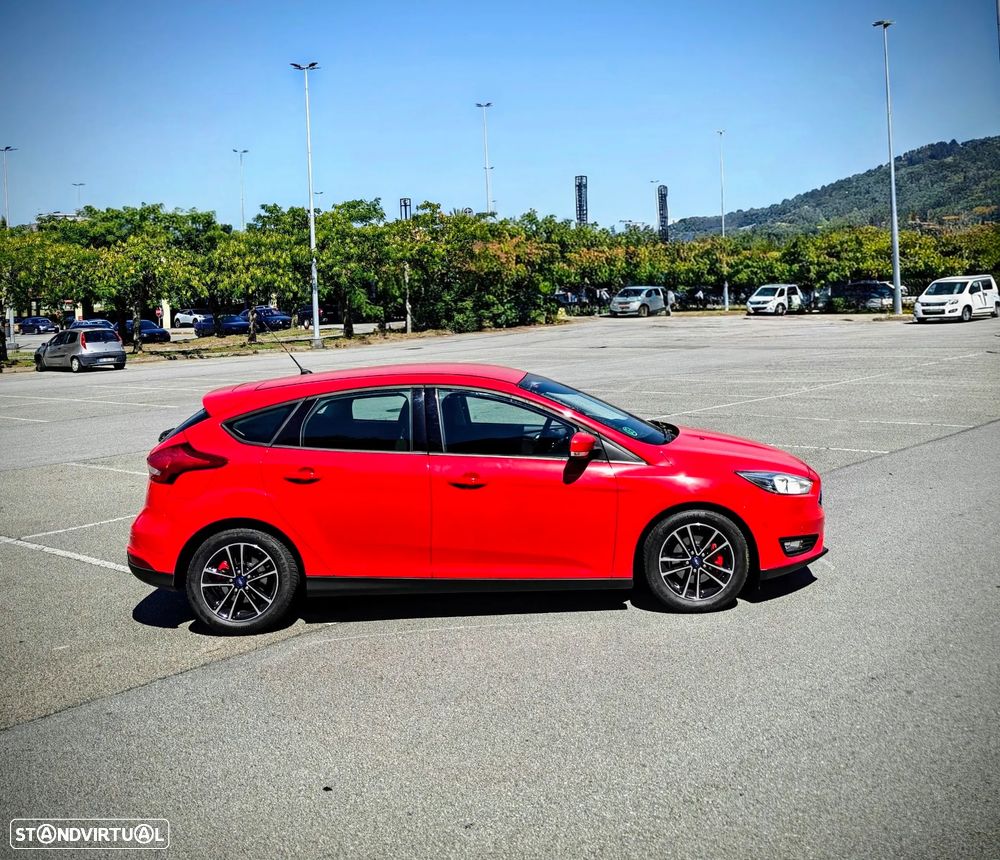 Ford Focus 1.0 SCTi Titanium Best - 28