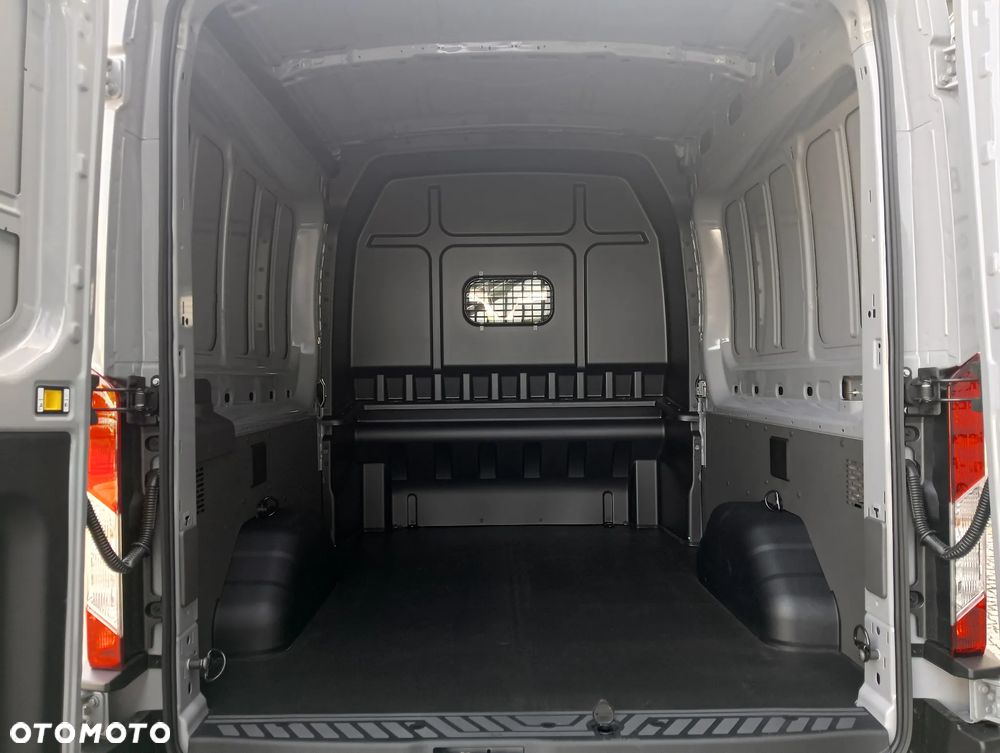 Ford Transit - 20
