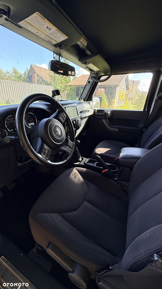 Jeep Wrangler - 23