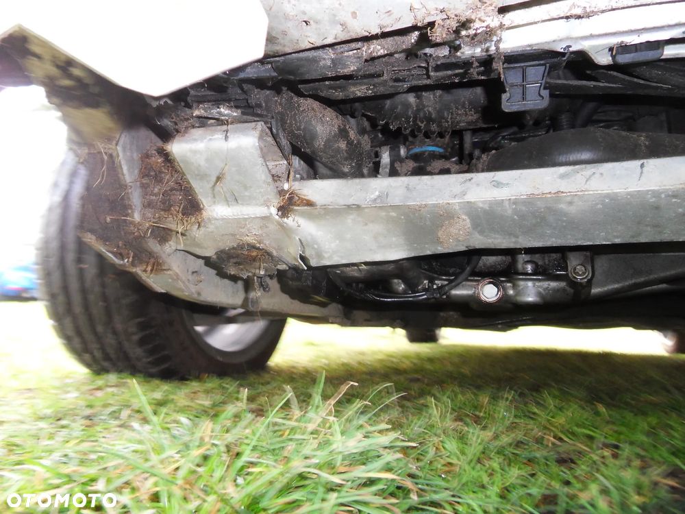 Mercedes-Benz Klasa A 200 CDI (BlueEFFICIENCY) 7G-DCT Urban - 11