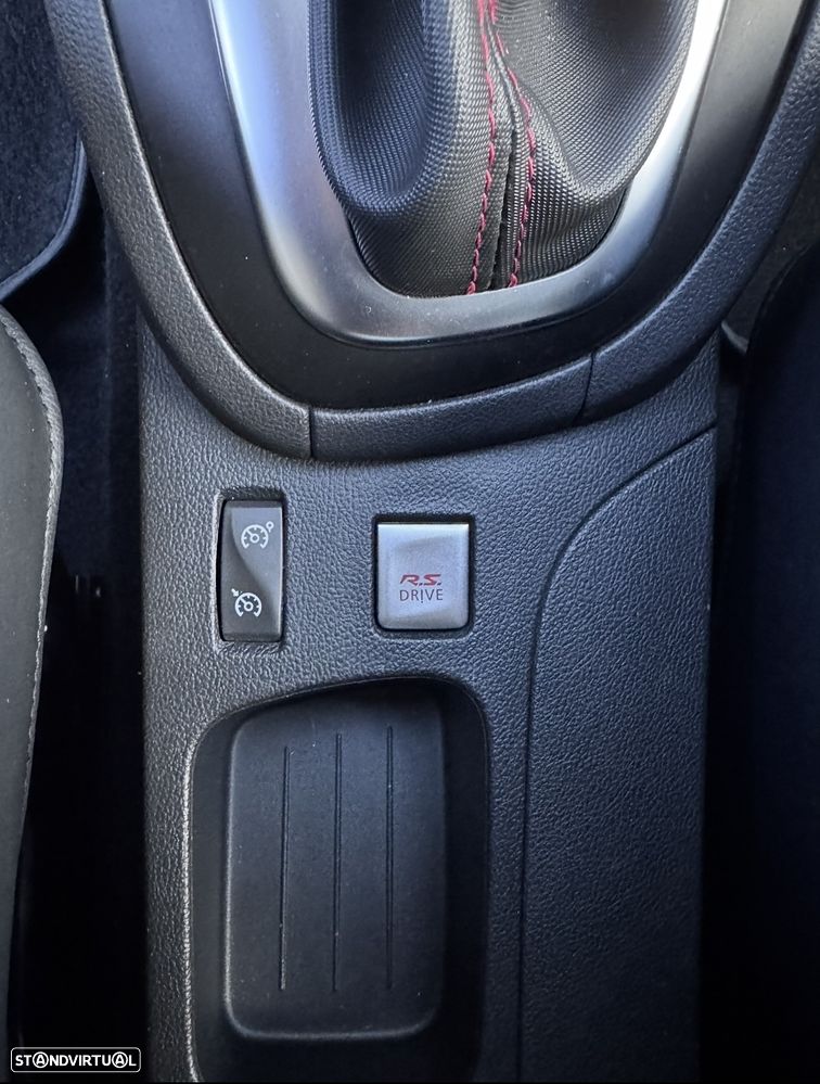 Renault Clio TCe 220 EDC R.S. Trophy - 27