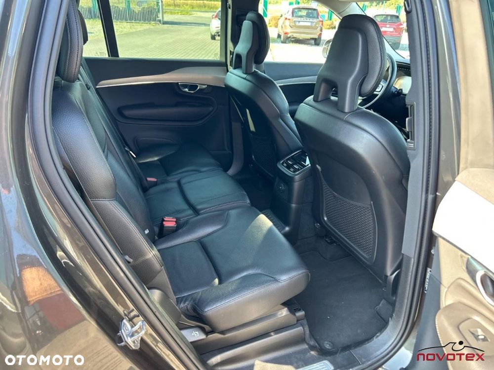 Volvo XC 90 - 23