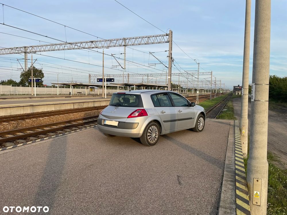 Renault Megane 2.0 16V Dynamique - 7
