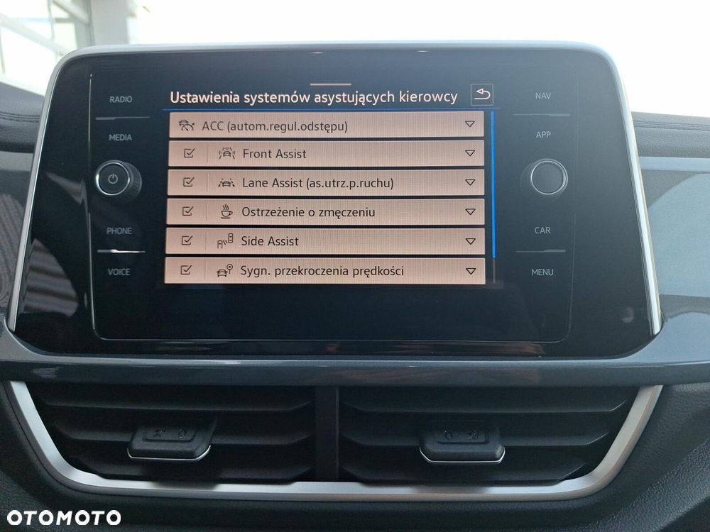 Volkswagen T-Roc - 37