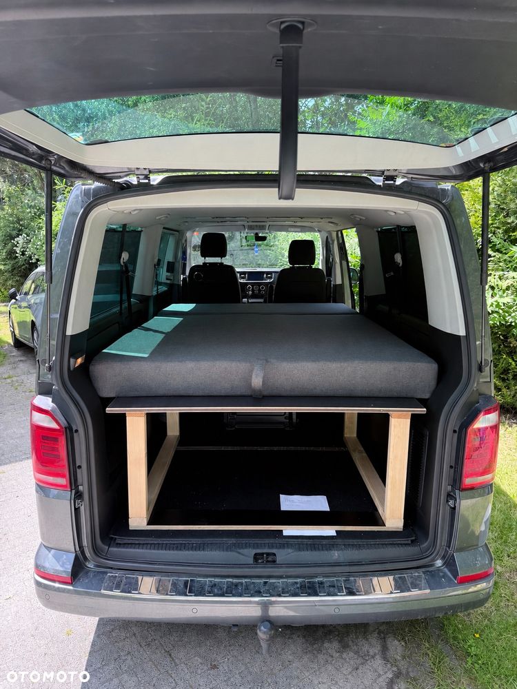 Volkswagen Caravelle - 26