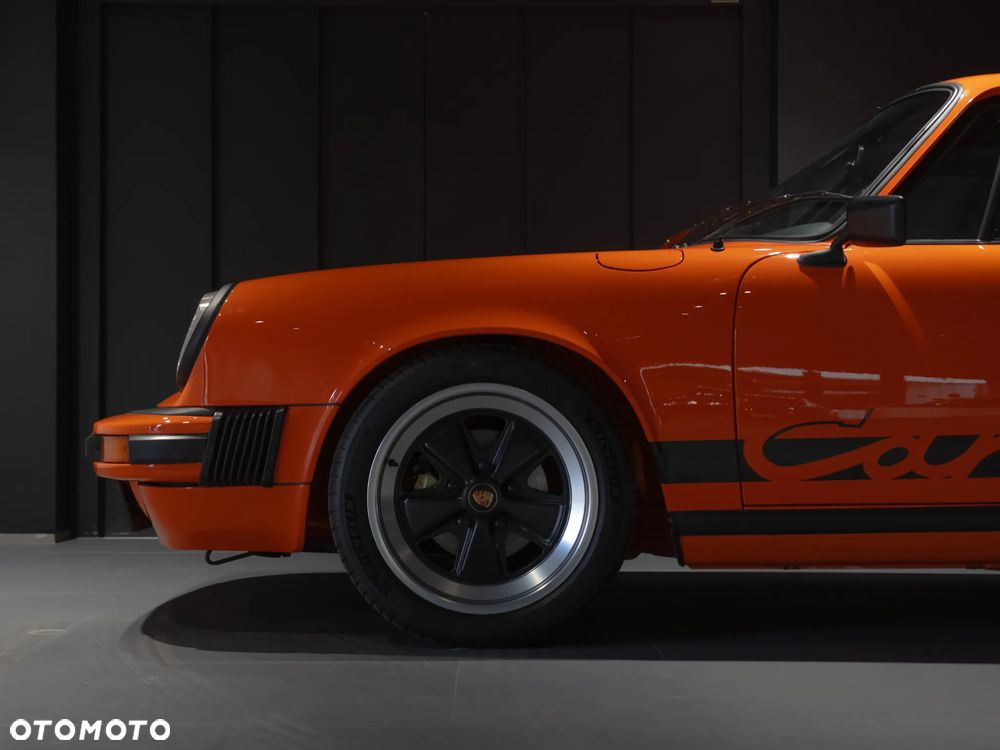 Porsche 911 - 8