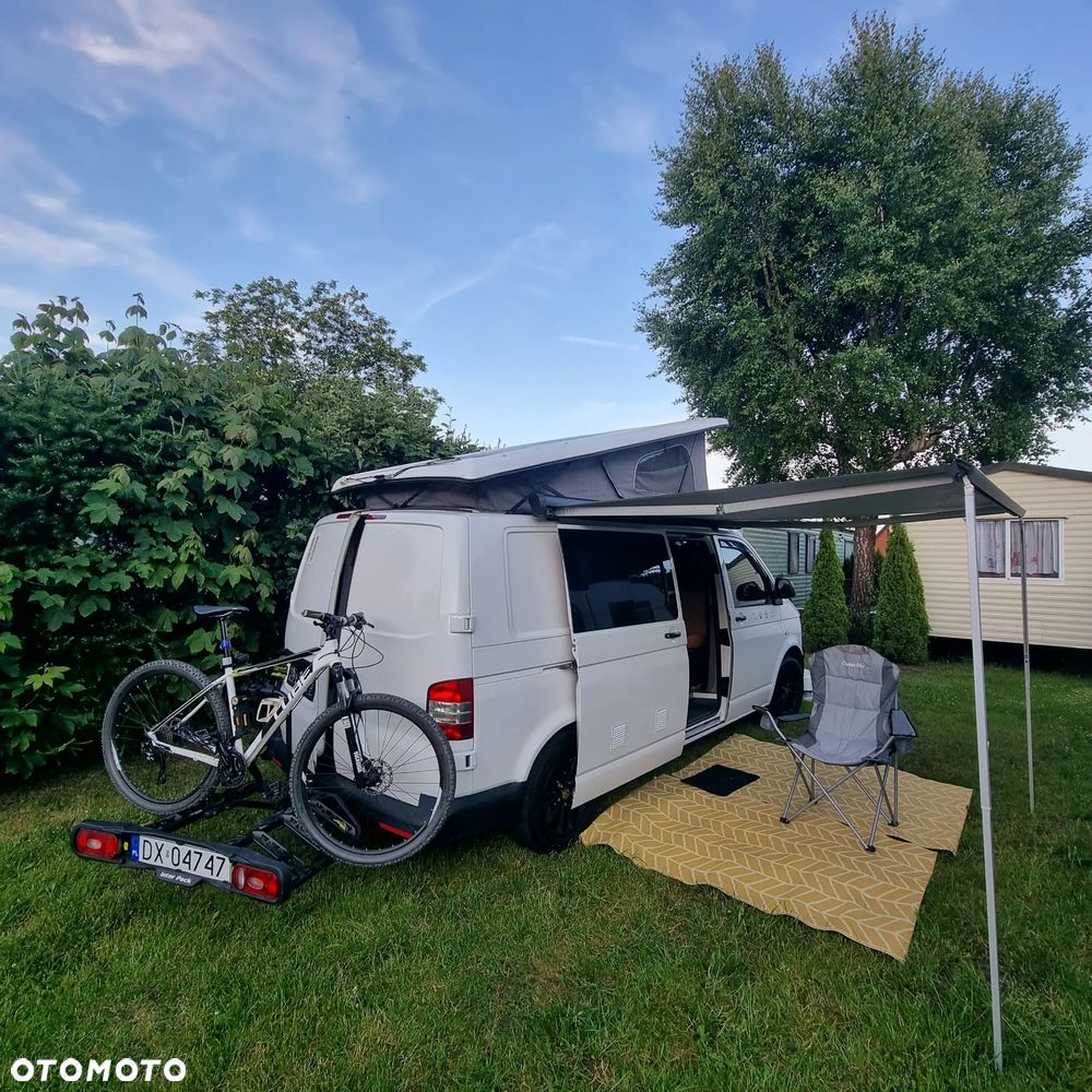 Volkswagen T5 Campervan - 10