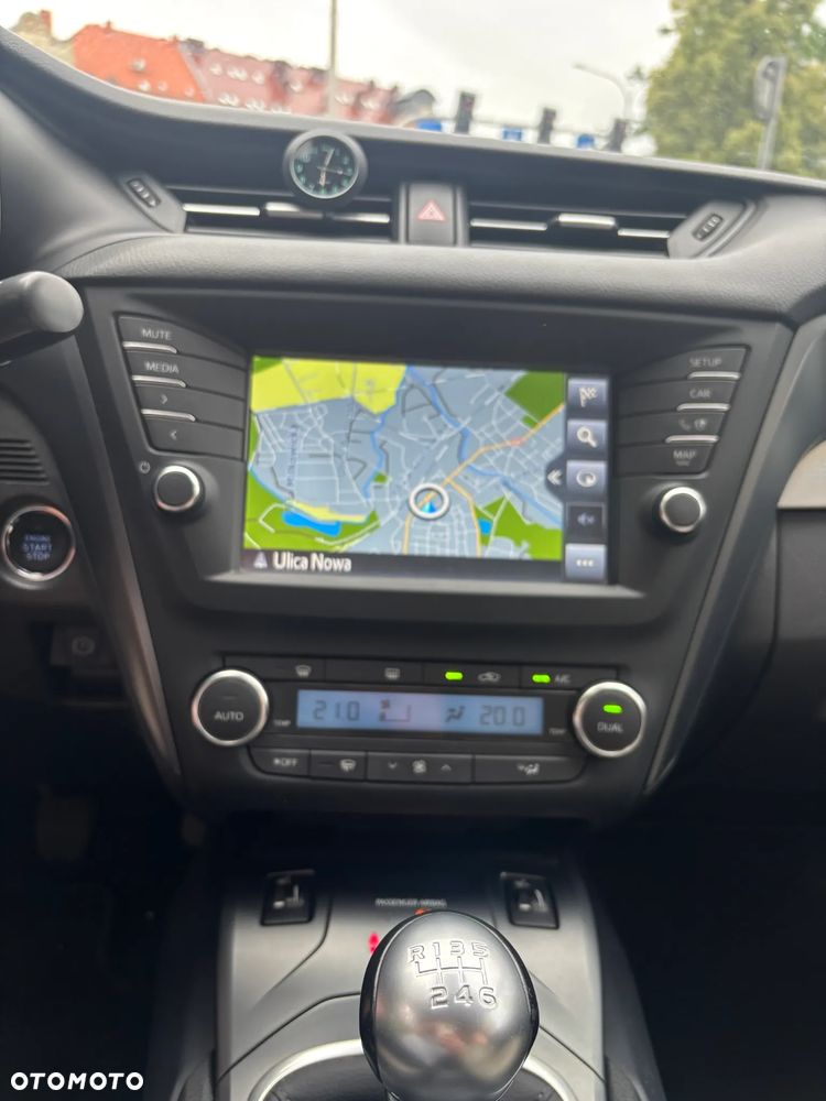 Toyota Avensis 1.8 Selection - 11