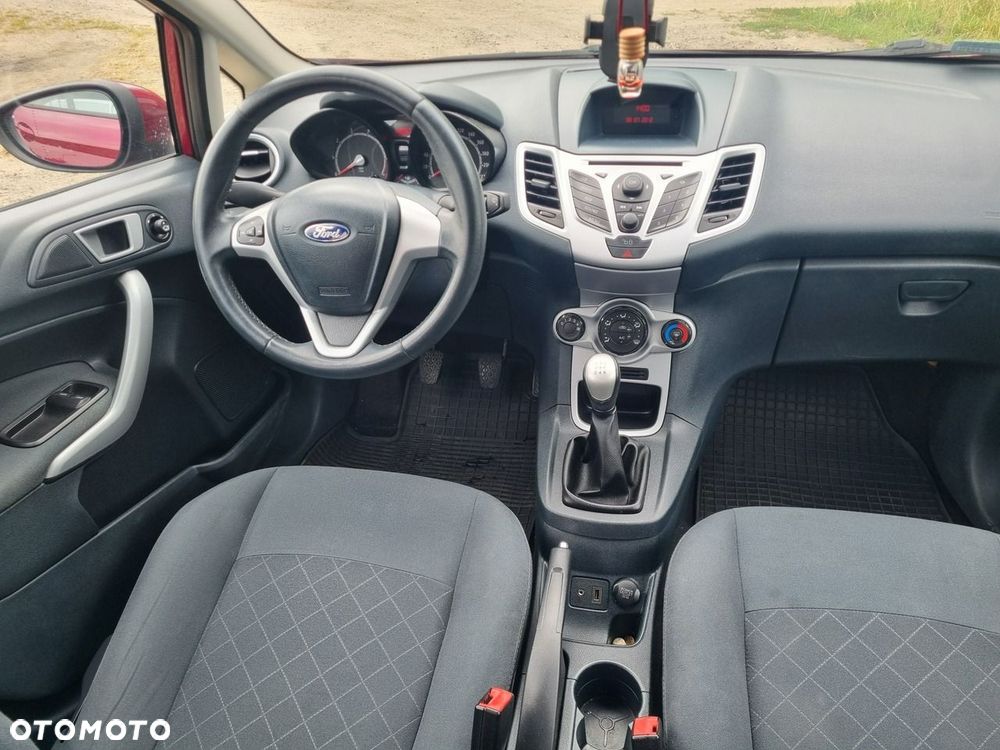 Ford Fiesta 1.25 Silver X (Ambiente) EU6 - 14