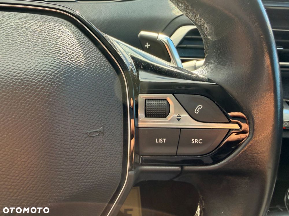Peugeot 3008 1.5 BlueHDi Allure S&S EAT8 - 23