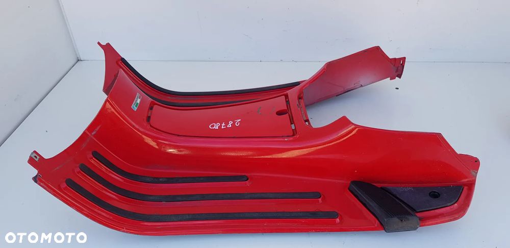 Piaggio Vespa GTS Podłoga - 1