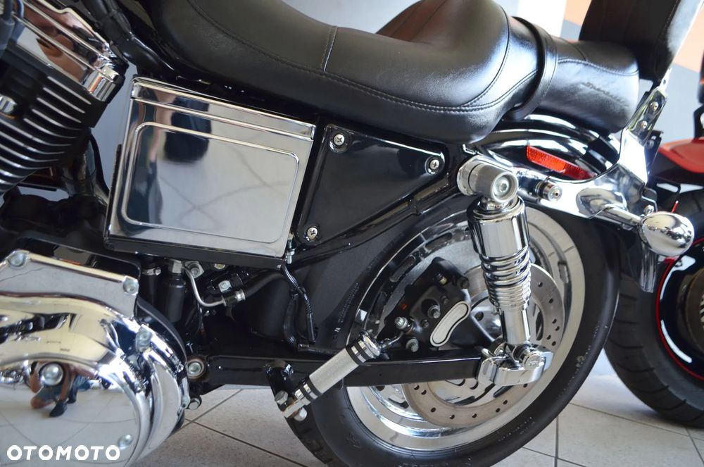 Harley-Davidson Sportster Custom 1200C - 28
