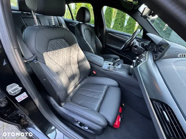BMW Seria 5 530e xDrive M Sport sport - 7