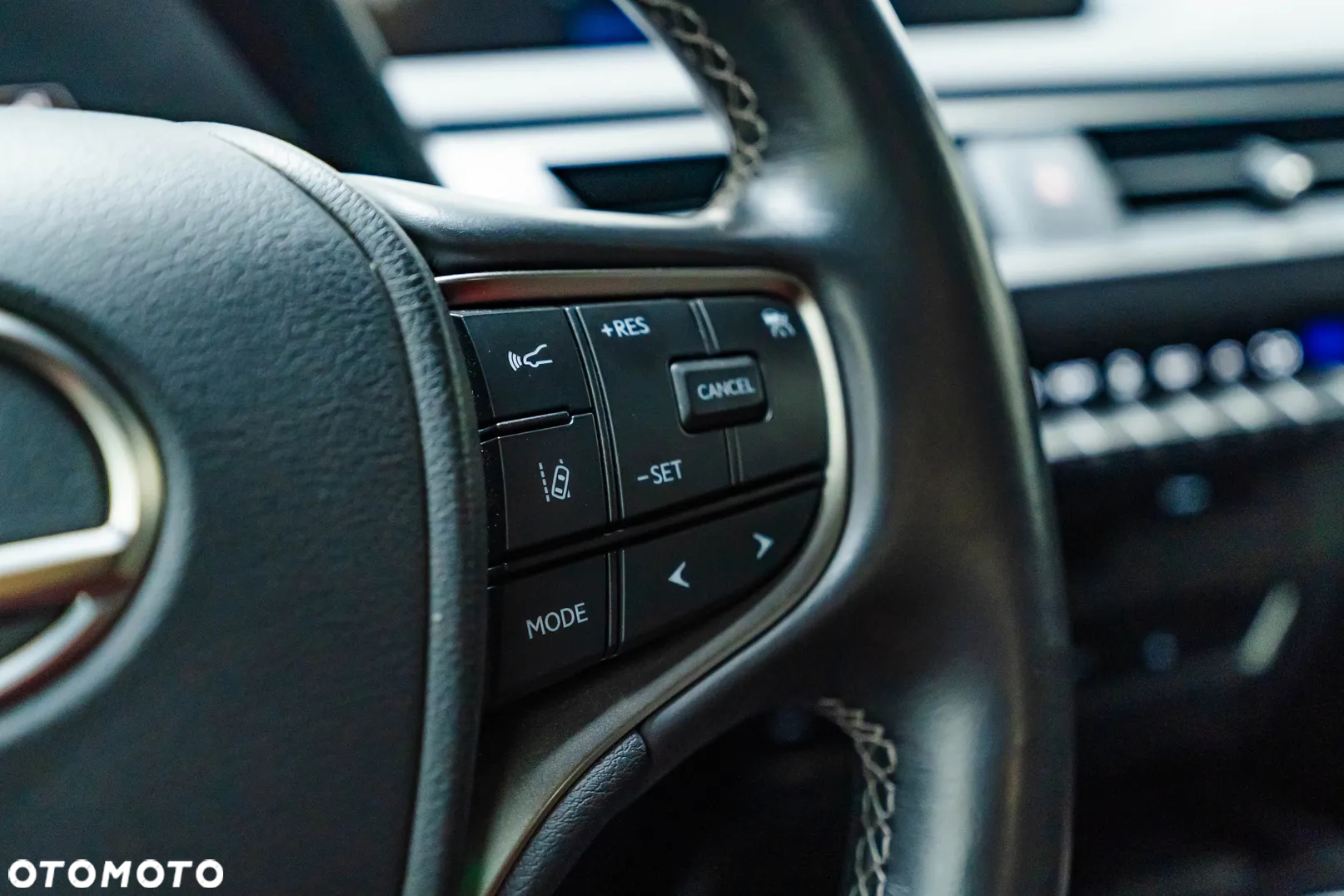 Lexus UX - 20
