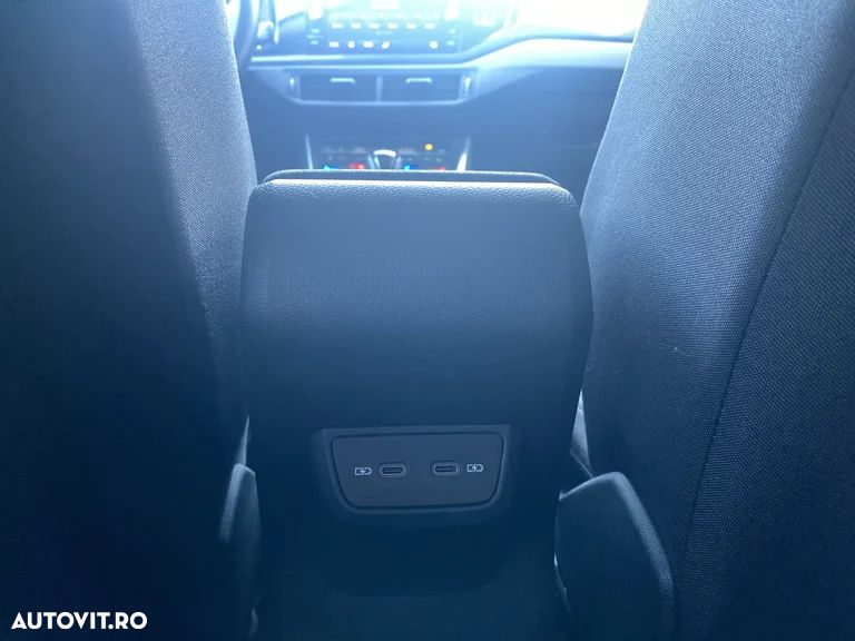 Volkswagen Taigo 1.0 TSI DSG Life - 32