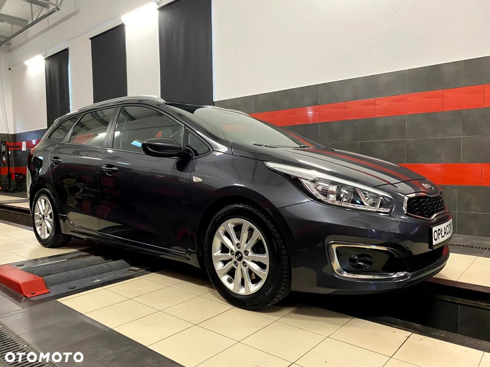 Kia Ceed 1.6 GDI ISG Platinum Edition - 6