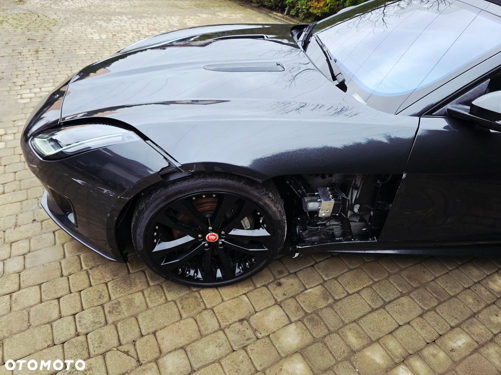 Jaguar F-Type P300 R-Dynamic - 13