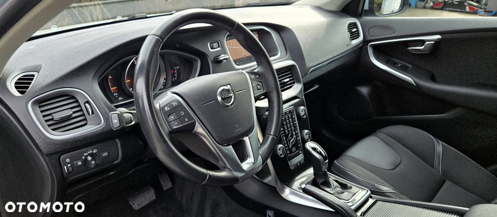 Volvo V40 D2 Geartronic Momentum - 35