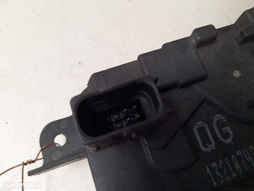 Fechadura / fecho porta frente direito OPEL Astra H Hatchback (L48) - 2