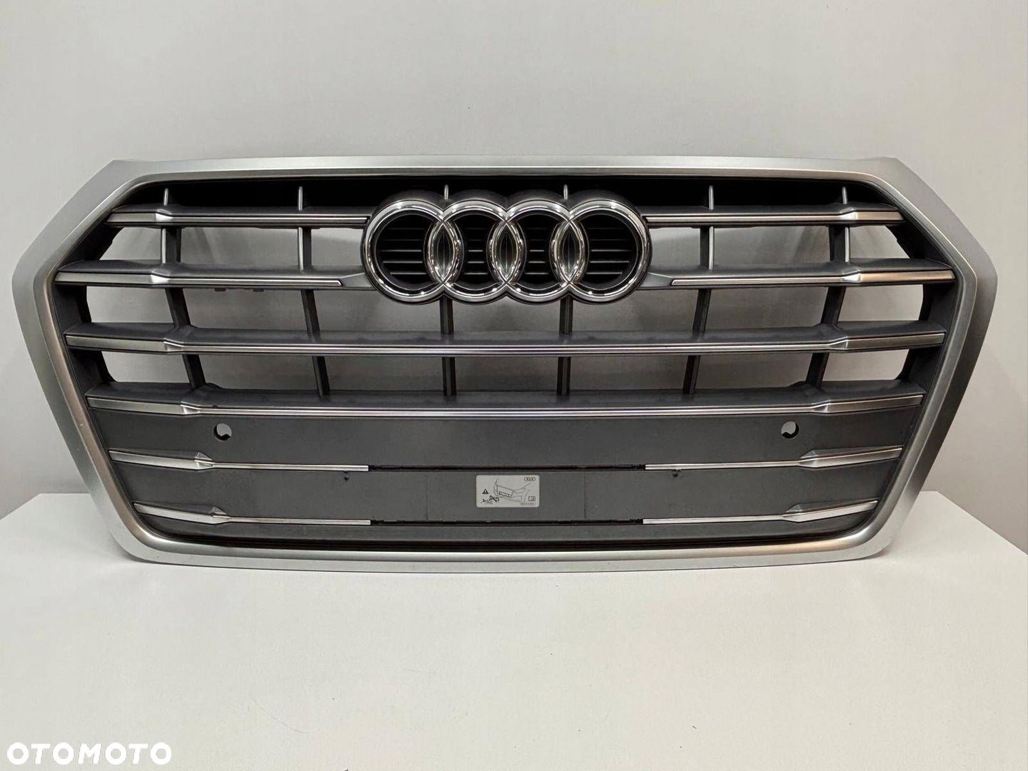Audi Q5 80A S-Line Grill Atrapa Zderzaka 80A853651C - 1