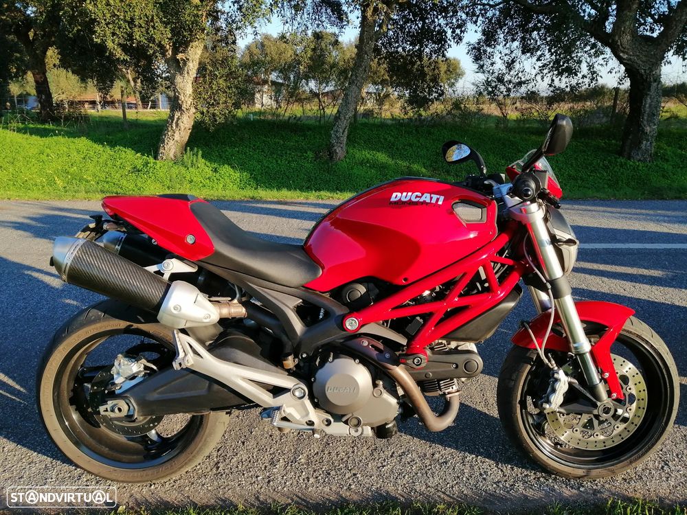 Ducati Monster 696+ - 10
