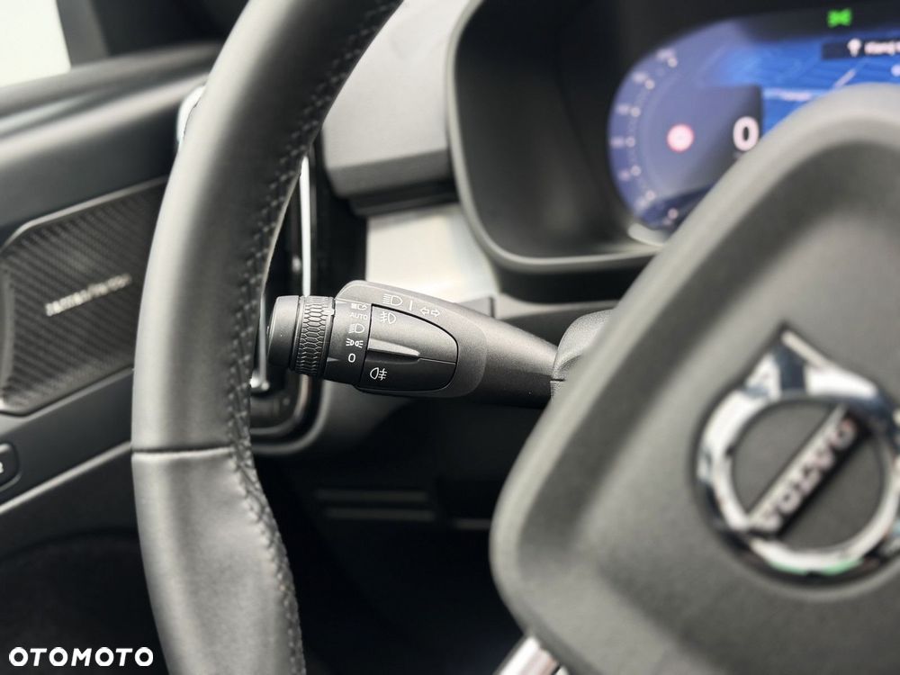 Volvo XC 40 - 25