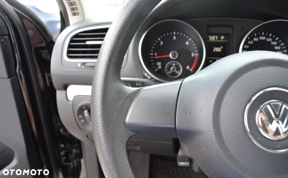 Volkswagen Golf - 26