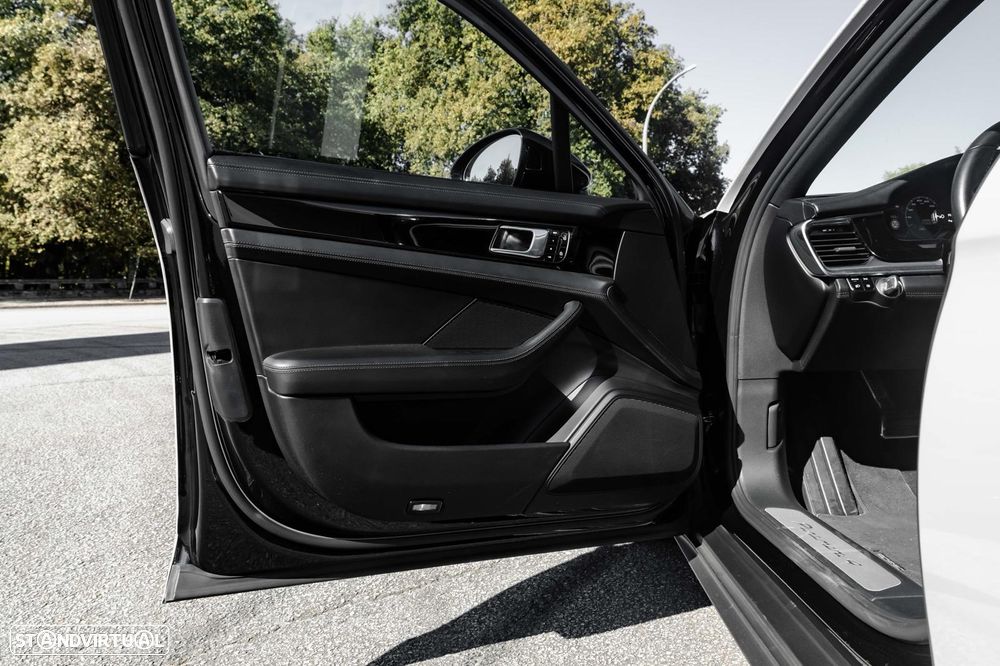 Porsche Panamera Sport Turismo 4 E-Hybrid - 26