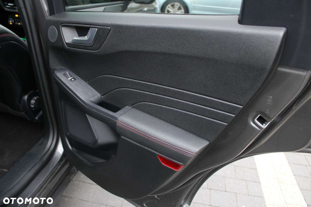 Ford Kuga - 28