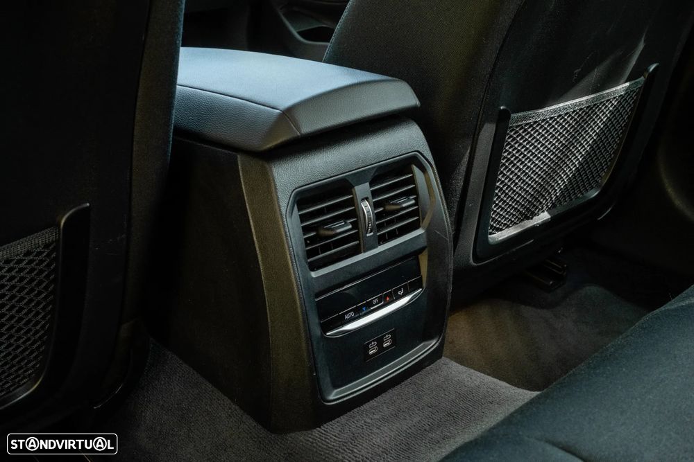 BMW 320 e Aut. Advantage - 16