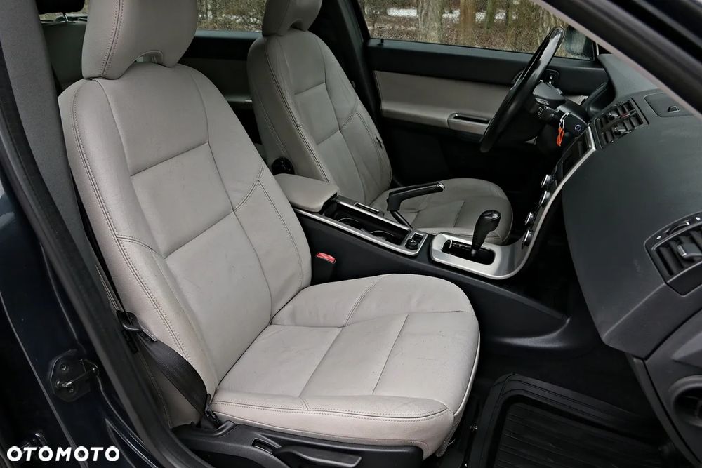 Volvo V50 2.0D DPF Powershift - 33