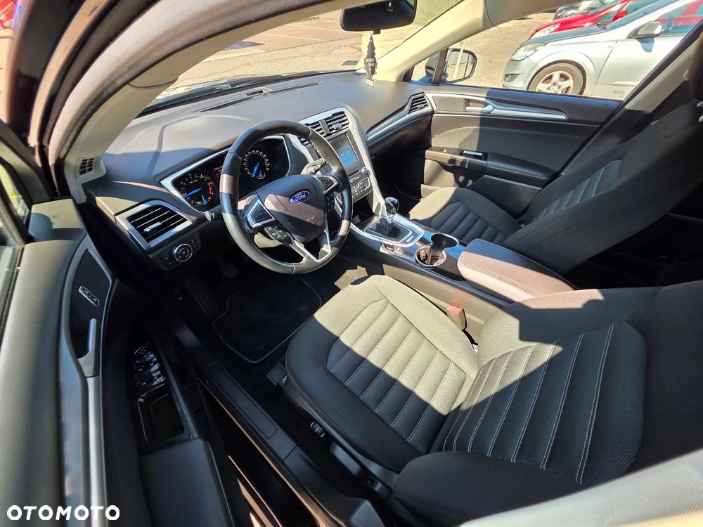 Ford Mondeo - 17