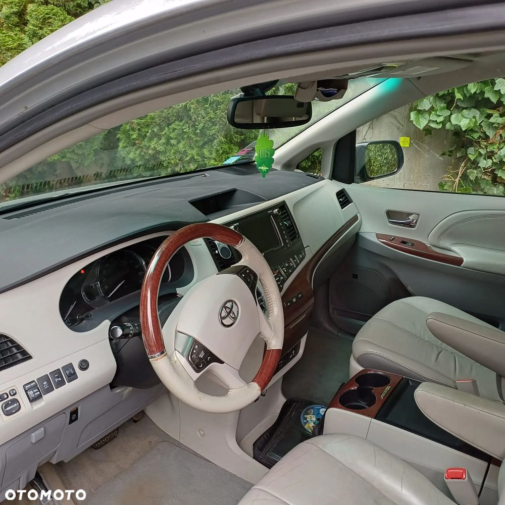 Toyota Sienna 3.5 V6 Limited AWD - 8