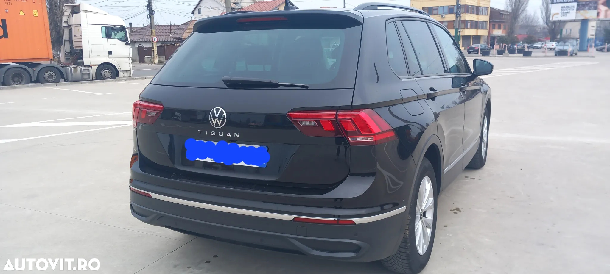 Volkswagen Tiguan - 4