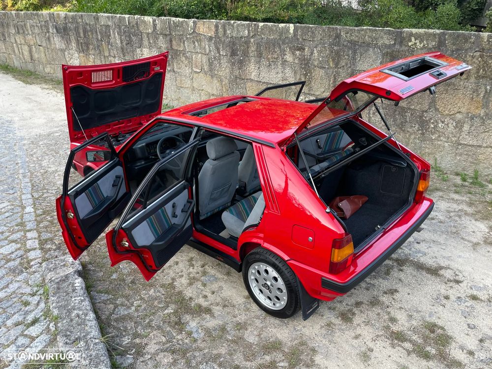 Lancia Delta 1.6 HF Turbo - 9