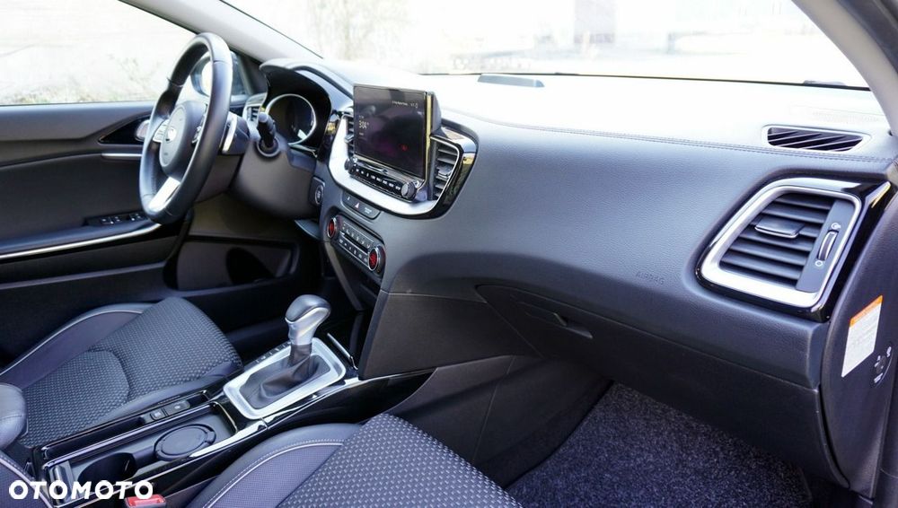 Kia XCeed 1.6 GDI PHEV L Business Line DCT - 13