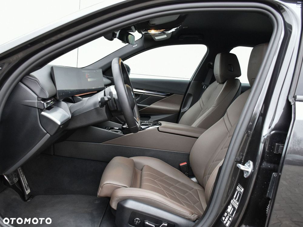 BMW Seria 5 - 16