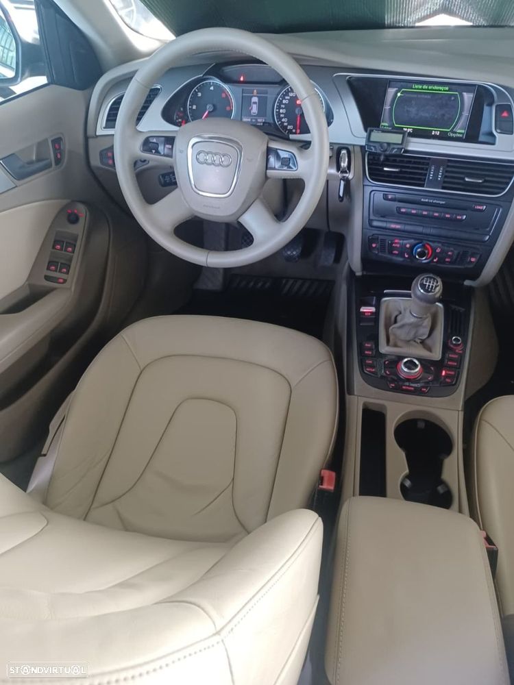 Audi A4 Avant 2.0 TDI - 10