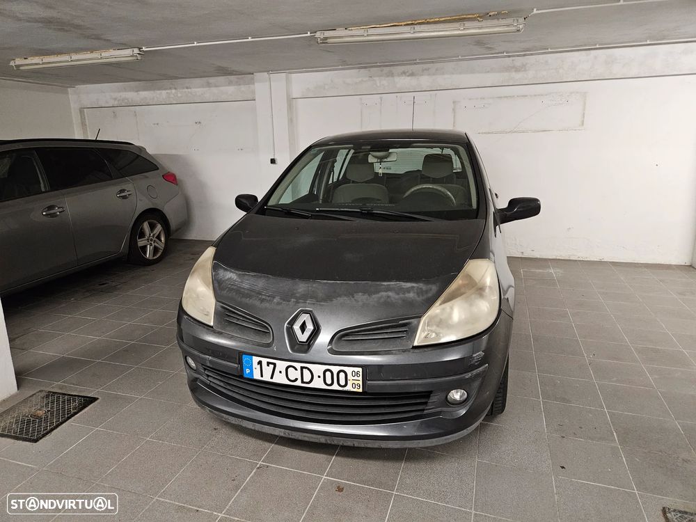 Renault Clio - 11