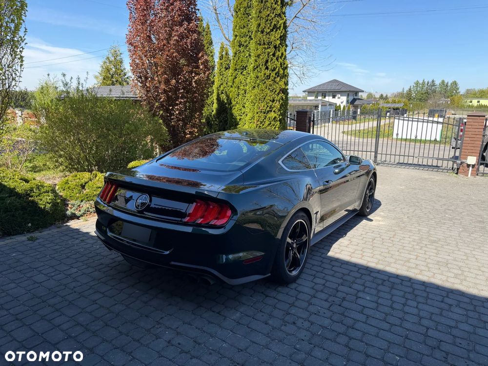 Ford Mustang - 4